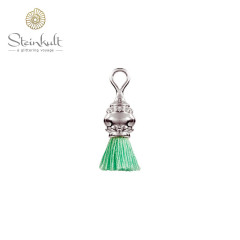 Pendant with tassel