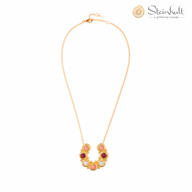 Necklace "Mila" with center piece