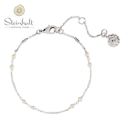 Delicate Bracelet with white Swarovskipearls