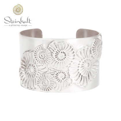 Cuff "Steinkult Resort" with Shells