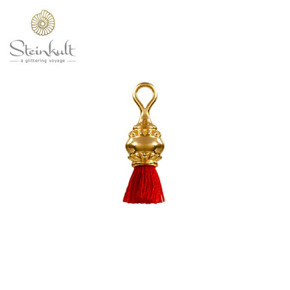 Pendant with tassel