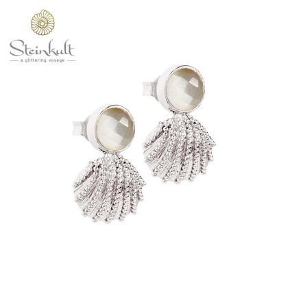 Earstuds Shell "Venus" with stone