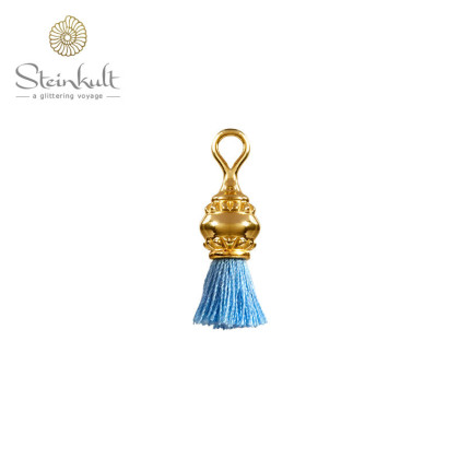 Pendant with tassel