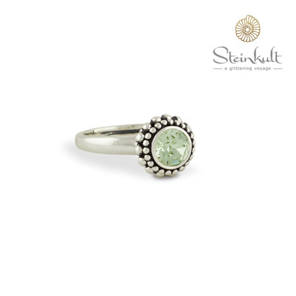 Ring "Sheila" with round Swarovski Chrysolite